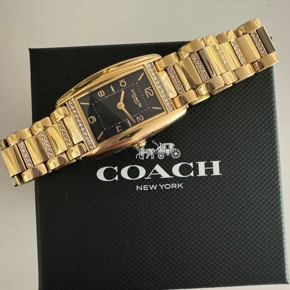 COACH Reese rectangular bracelet watch. Gold and diamond Reese watch - Picture 3 of 5